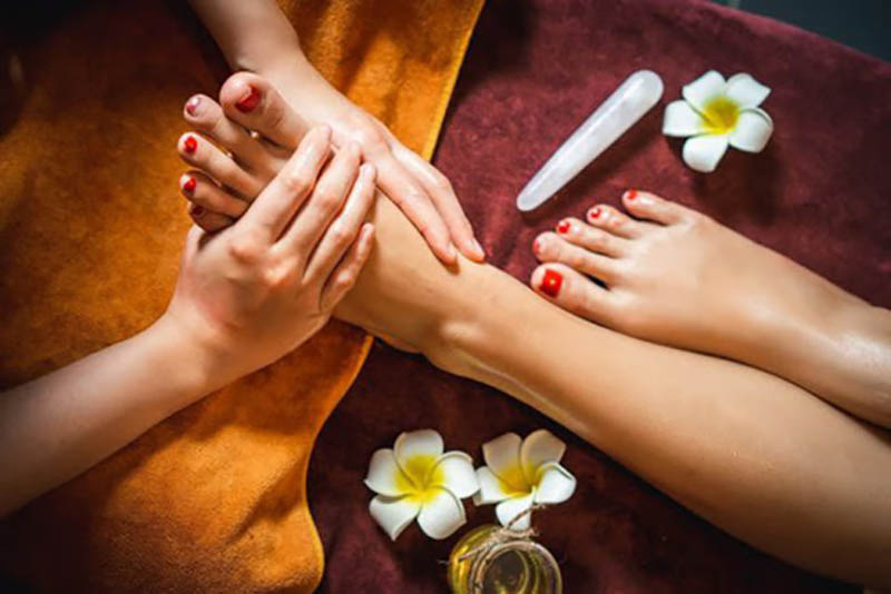 Massage chân tại Pattaya Spa